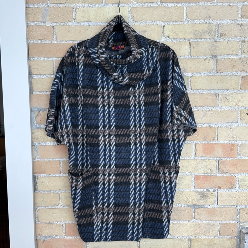 New Isle Blue, Cream, and Brown Plaid Sweater Coat